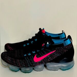 Nike Air VaporMax Flyknit 3 Black/Hyper Pink-Blue CZ7988-001 Women's 11